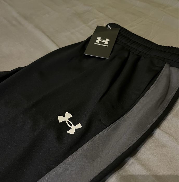 Спортен екип Under Armour, нов - с етикетите