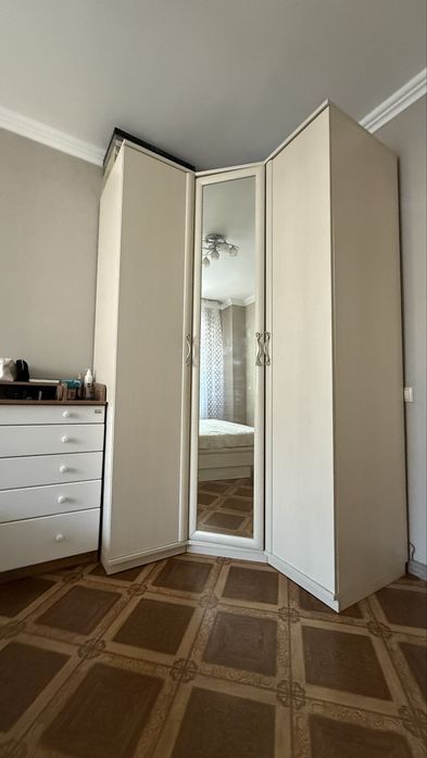 Срочно продам спальный грнитур