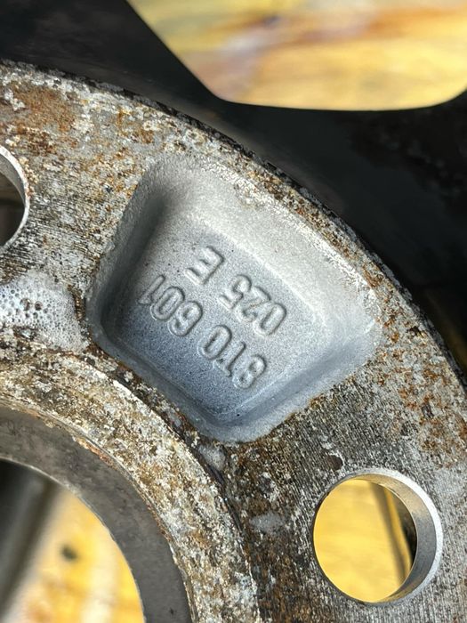 Оригинални джанти 18 Audi A4 A5 A6 8t0601025E 8.5j et29 ном 126 за боя