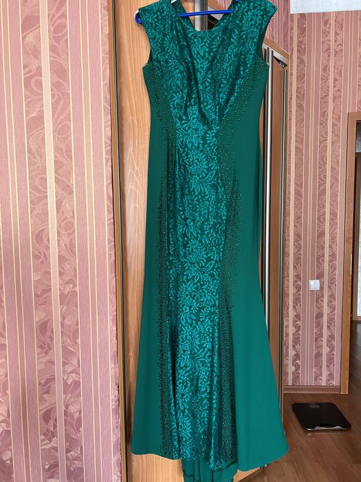 Вечерние платья в пол