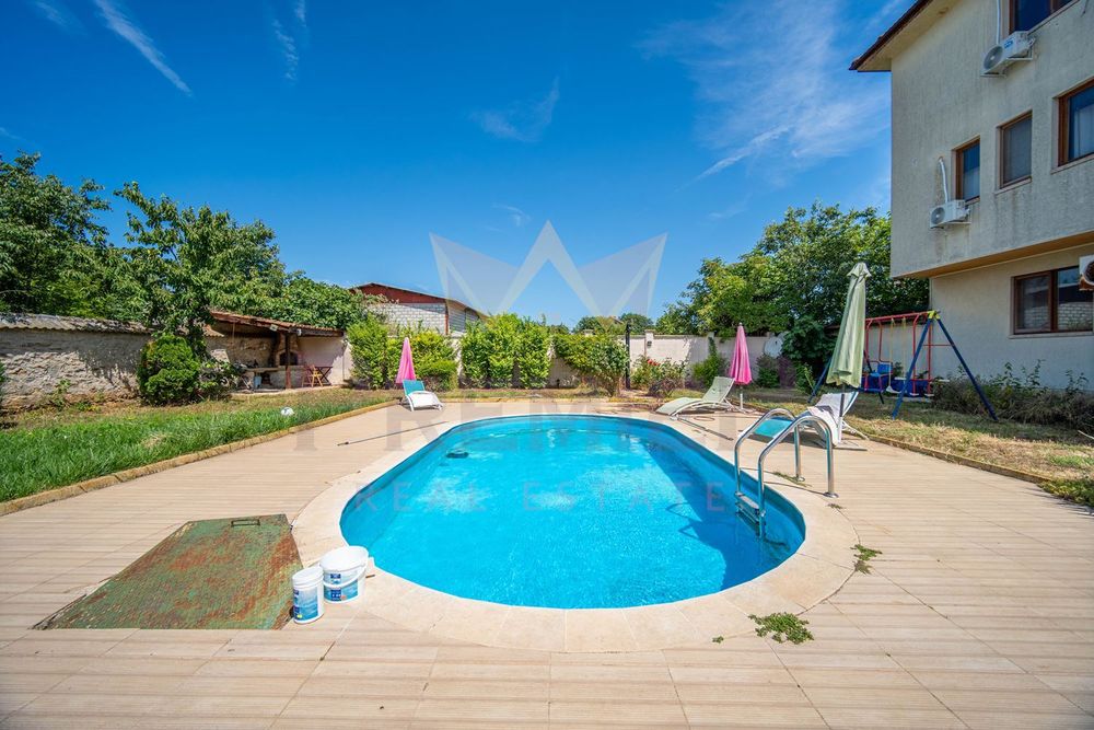 Продава се Хотел в с. Българево, Област Добрич - 667 кв.м за 473 €/кв.м - Снимка #6