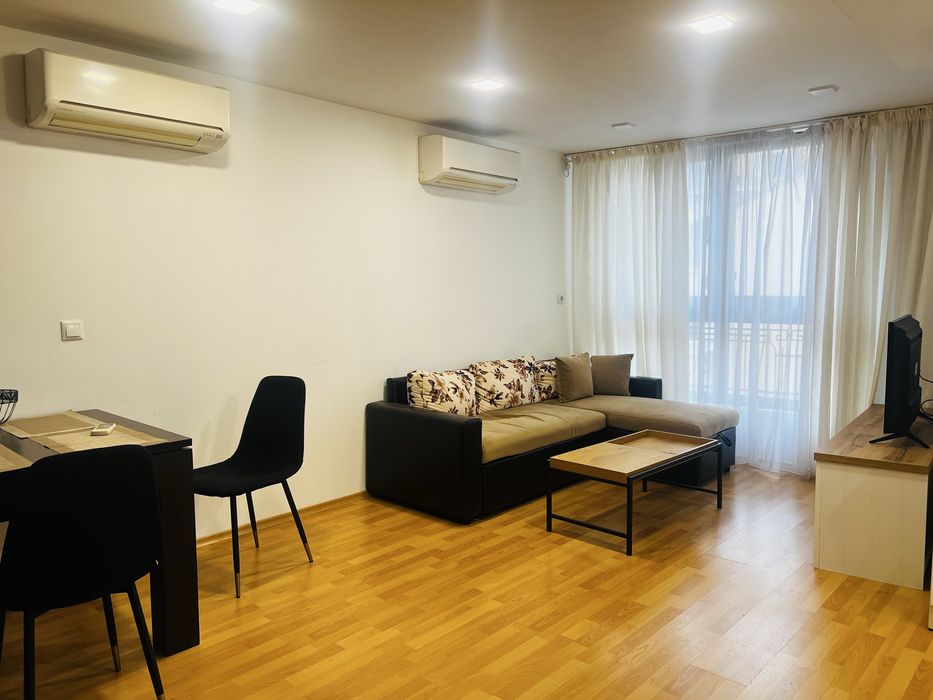 Продава се Тристаен апартамент в Варна, Гръцка махала - 100 кв.м за 2550 €/кв.м - Снимка #1