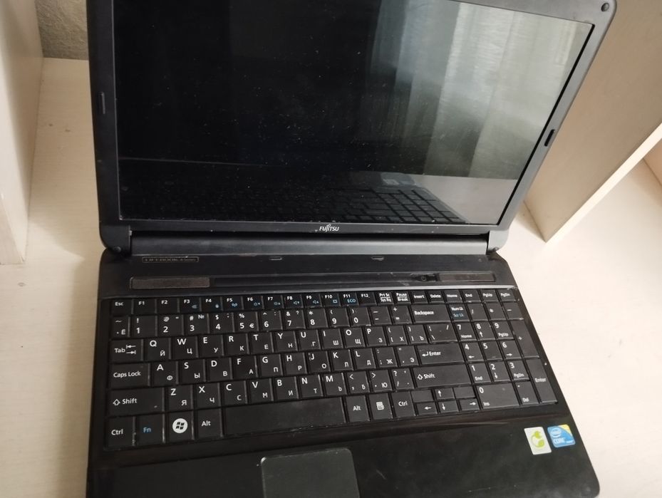 Ноутбук fujitsu LIFEBOOK A530 / AH530