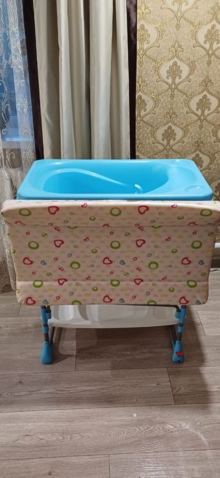 Продам пеленанальный столик.