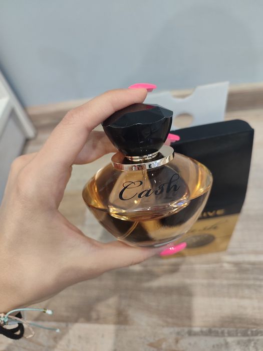 Два парфюма на Furla и La rive