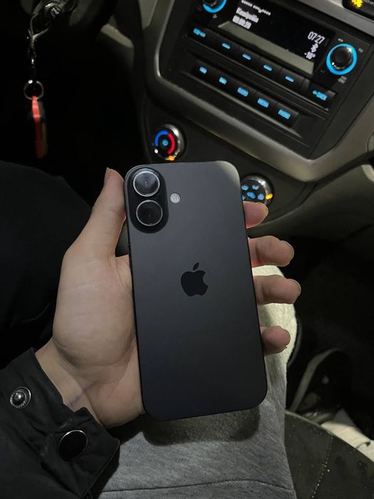 iPhone 16 с гарантии