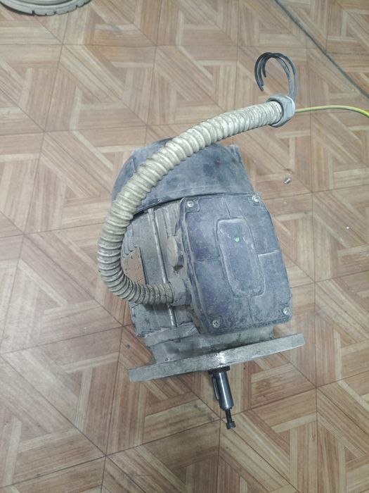 Продам  элекродвигатель