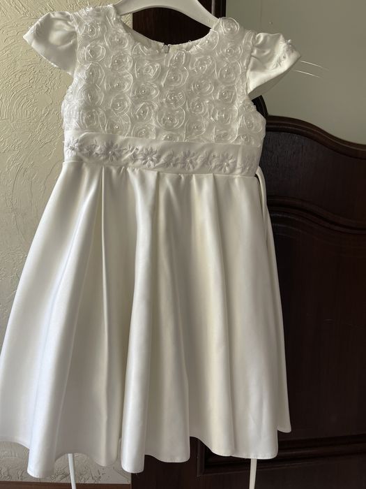 Нарядное платье