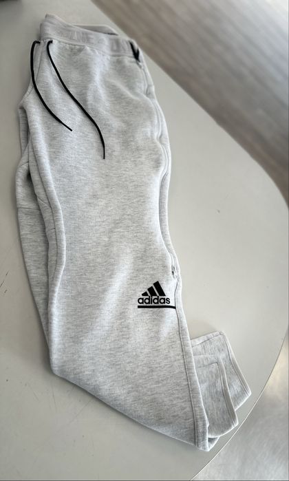 Спортен екип на Adidas