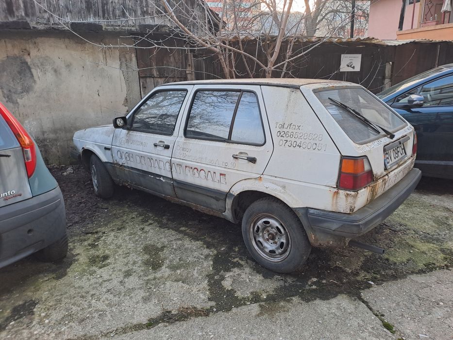 Vand VW Golf 2 cu 4 usi, motor 1.3 benz pt piese sau pr Rabla pe firma