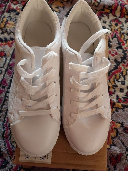 Дамски кецове нови