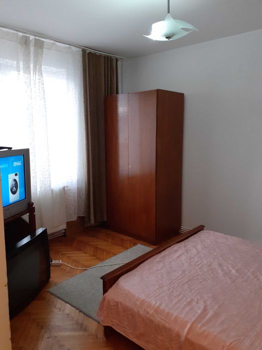 Apartament 2 camere Petroșani zona foarte bună LIDL de închiriat
