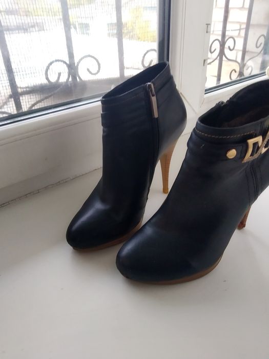 Ботинки женские 37 размер. Б/у