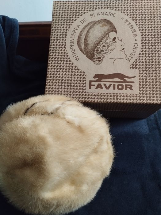 Căciulă damă nurcă nouă Vidra Orăștie