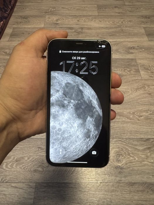 Продам Айфон 11 срочно
