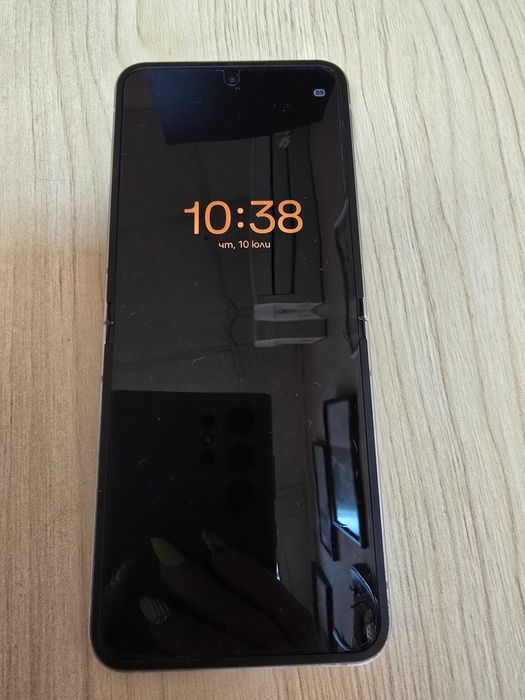 Смартфон Samsung Galaxy Z Flip6