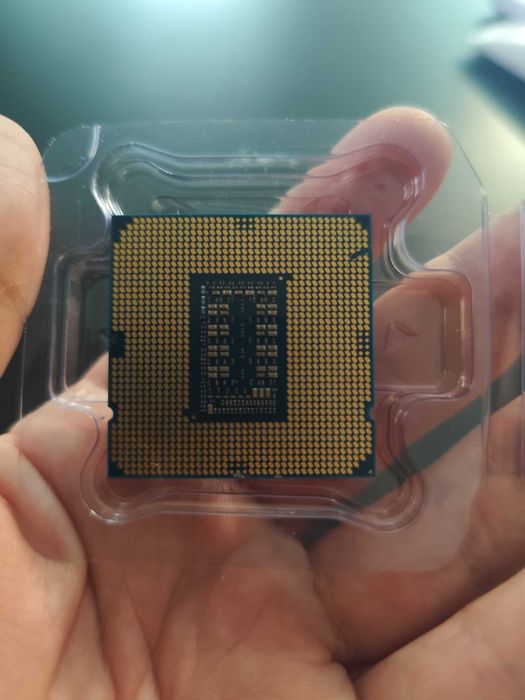 Продам процессор qvye i9 11900k