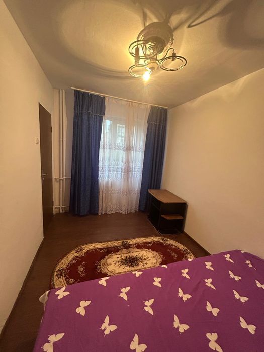 Apartament semidecomandat