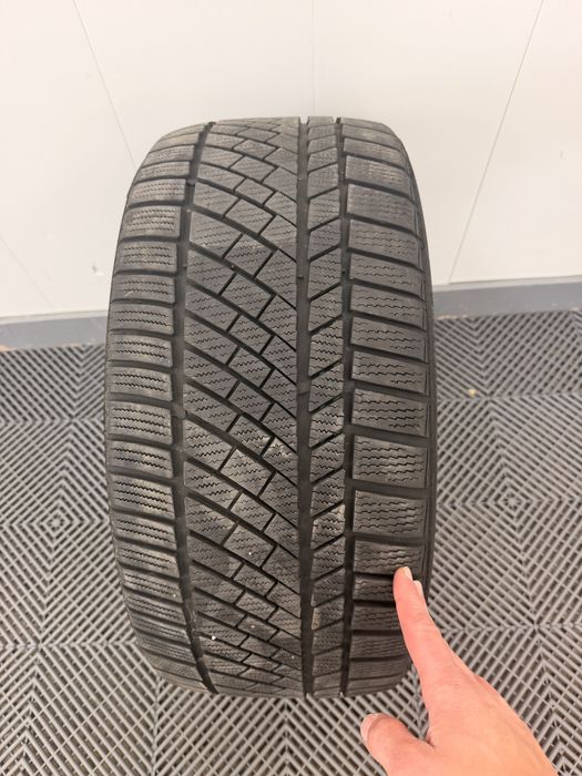 Continental TS830P зимна 255 35 19