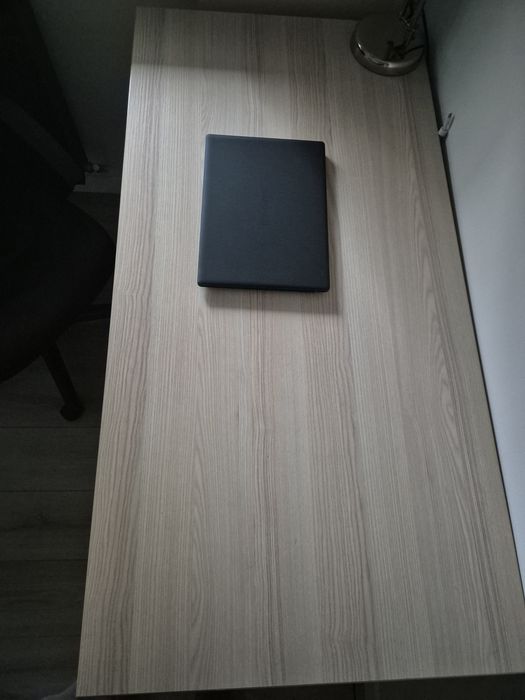 Birou făcut pe comanda + scaun + lampa