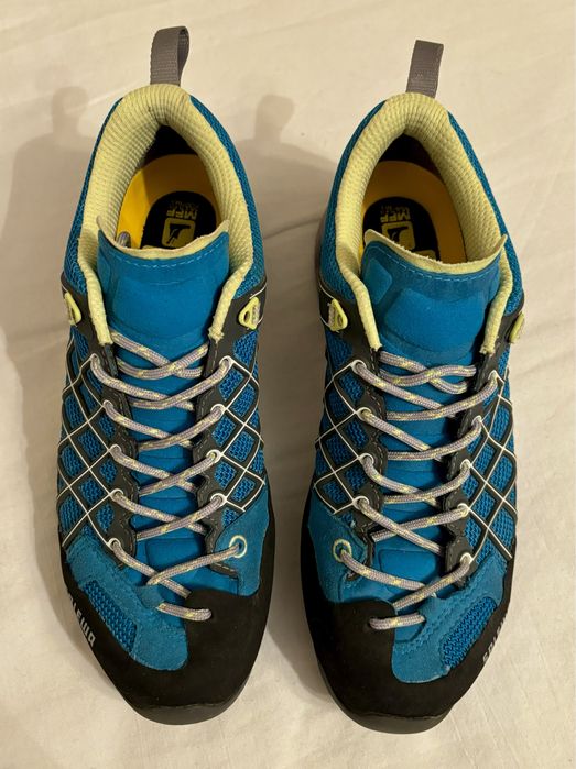 SALEWA номер 38,5 и La Sportiva 36 2/3, туристически обувки маратонки