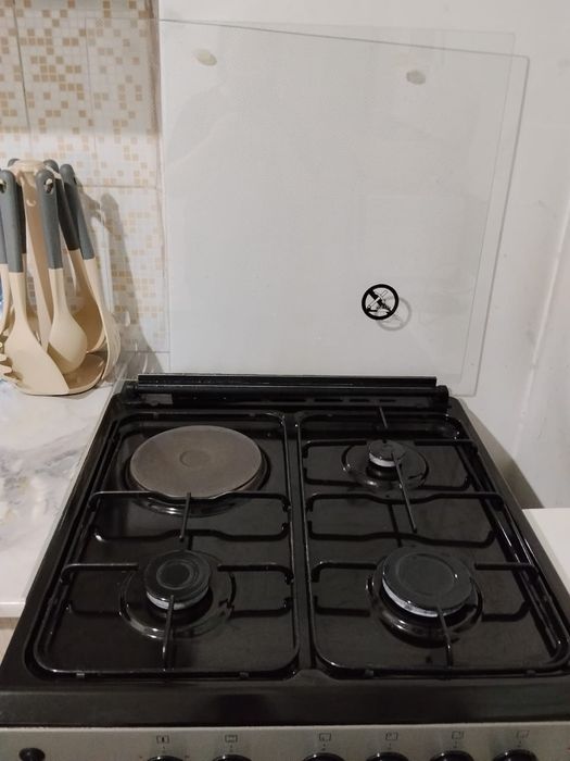 Продам газовую плиту 40 тысяч