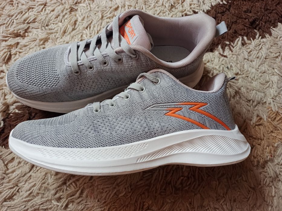 Продам красовки мужские