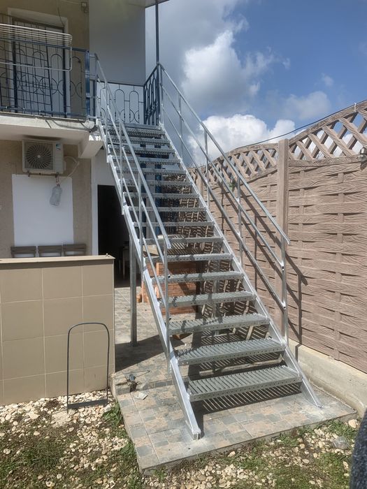 Scara metalica zincata pentru casa