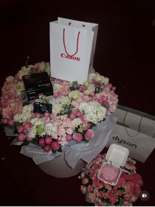 Огромный букет свежий