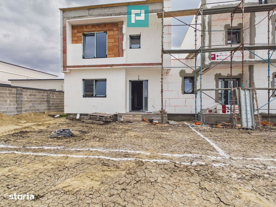 Duplex în Săcălaz despartit prin cameră tehnica