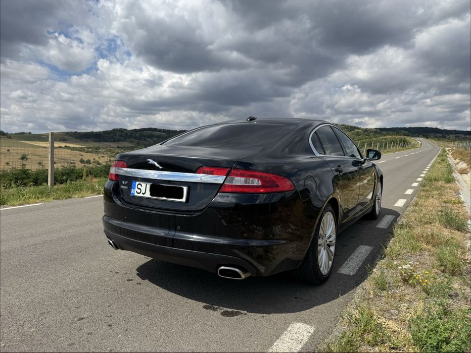 Jaguar XF 3.0D 275 CP – 2011