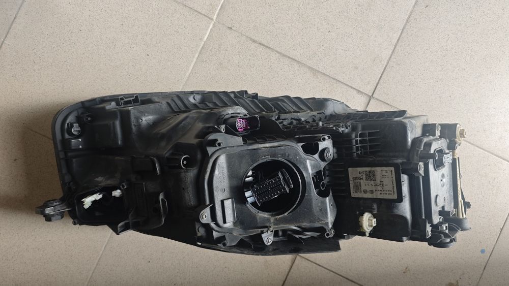 Ляв фар за Фолксваген Туарег Volkswagen Tuareg 3 Matrix