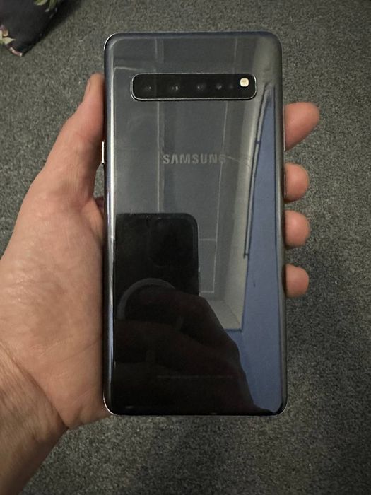 Samsung Galaxy S10