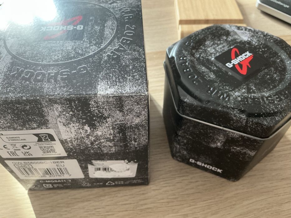 Casio G-Shock GW-B5600BC-1BER Bluetooth Tough Solar. Nu fac schimburi.