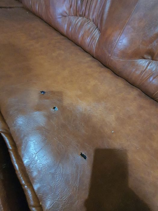 Кожен разтегателен диван