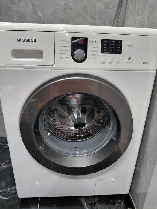 Продам стиральную машину Samsung 6 кг