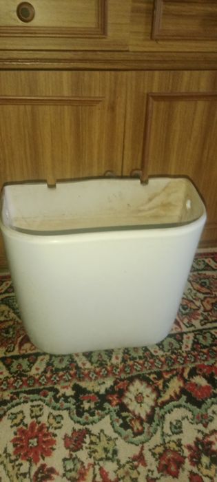 Бачок от унитаза без крышки