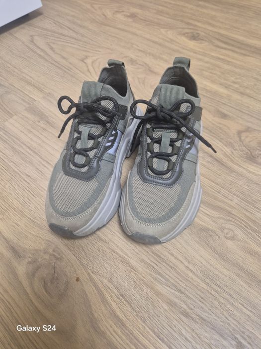 Дамски спортни маратонки