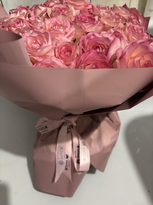 Продам цветы, моно-букет 51 роза.