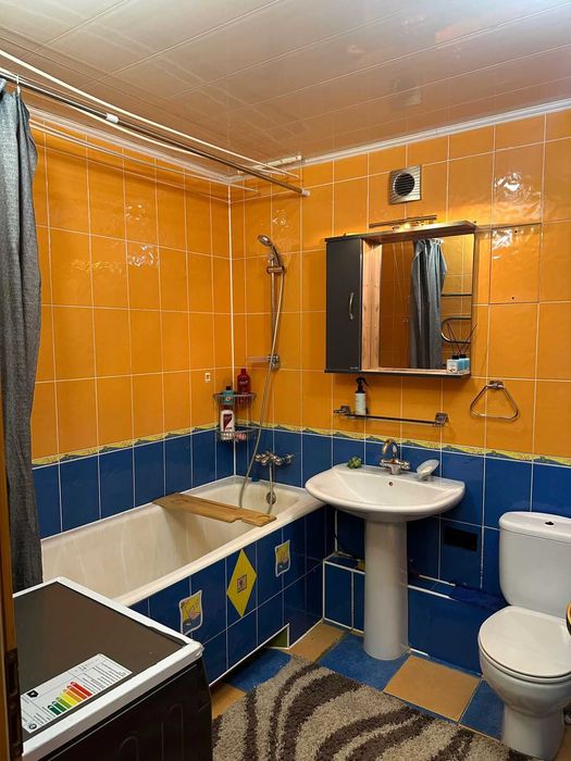 продам 2ком квартиру РН Пирамида