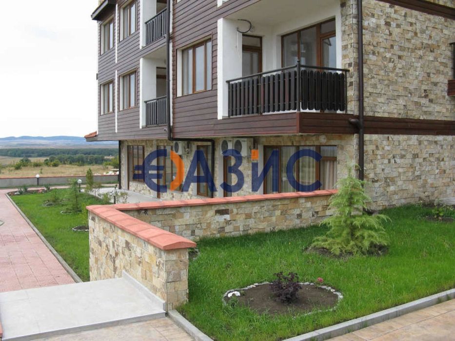 Продава се Тристаен апартамент в с. Кошарица, Област Бургас - 93 кв.м за 1237 €/кв.м - Снимка #13