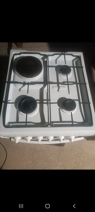 Газ плита +холодильник