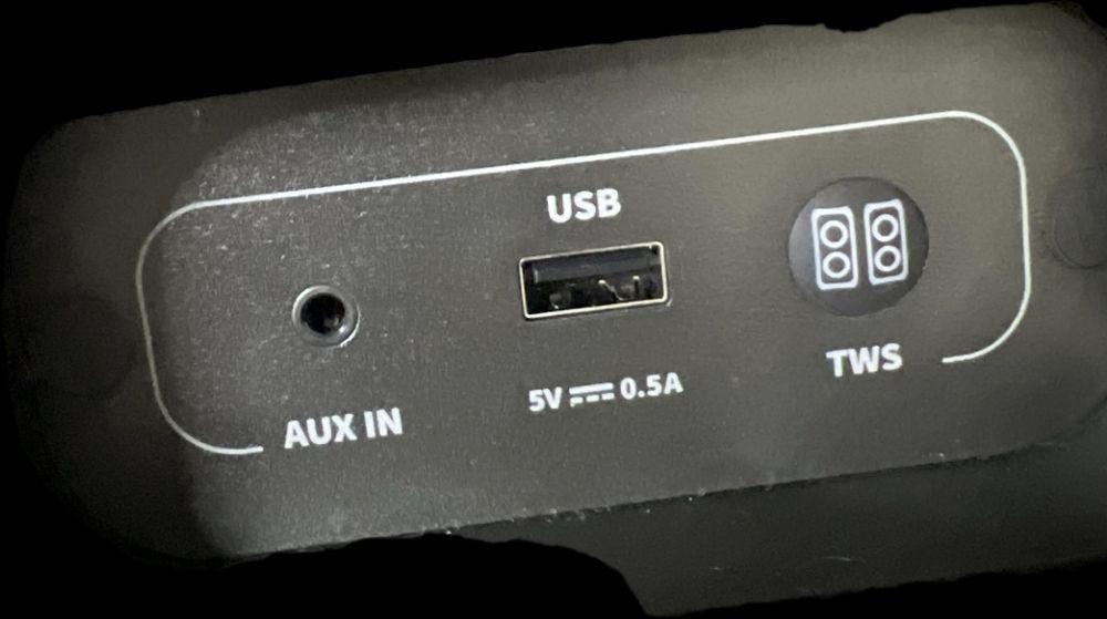 Блутуз колонка Jbl