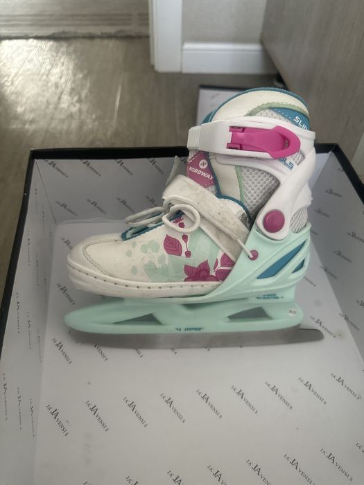 Коньки детские, размер 26-31