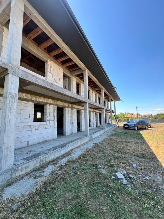 Casa (pensiune) rosu