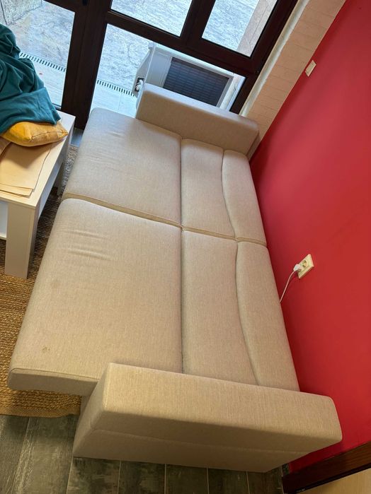 Разтегателен диван