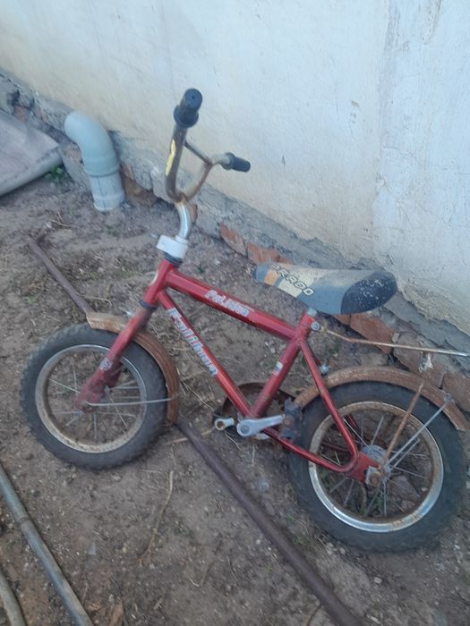 Продам  три велосипеда.