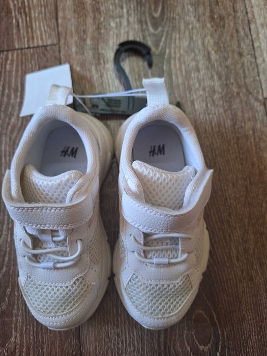 Нови детски обувки HM, размер 25