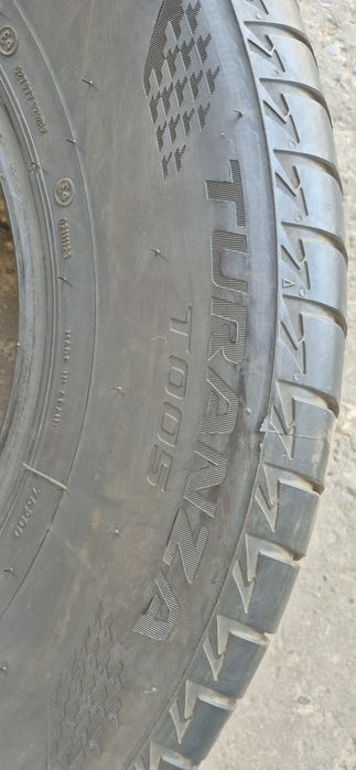 4 anvelope vara Bridgestone 265/65/17,dot 2020.Pretul este pe bucata.