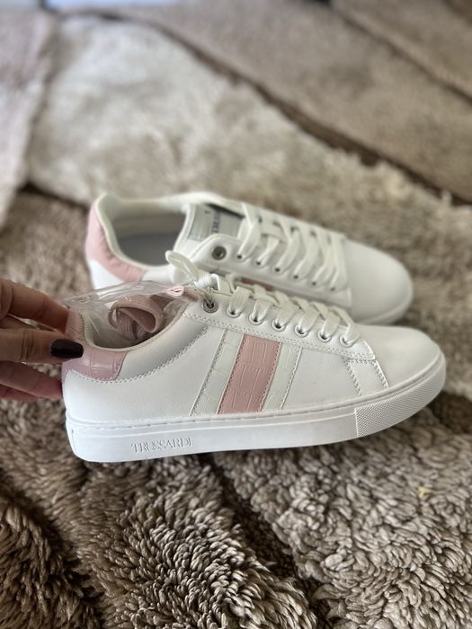 Маратонки Karl Hugo adidas versace ralph steve madden calvin trussardi